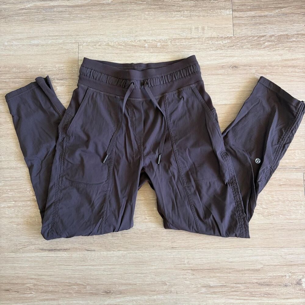Lululemon Women's Brown and Black Trousers
